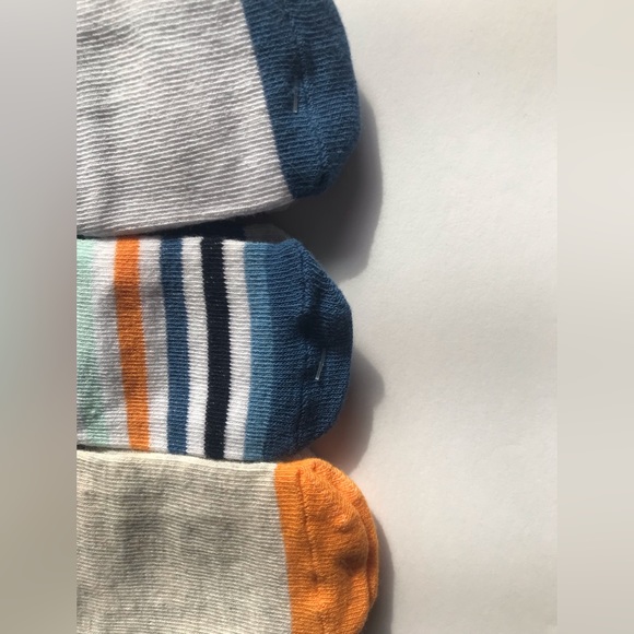 NWT C.Place 12-18m penguins socks 6 pack with nonslip grips - Picture 4 of 6